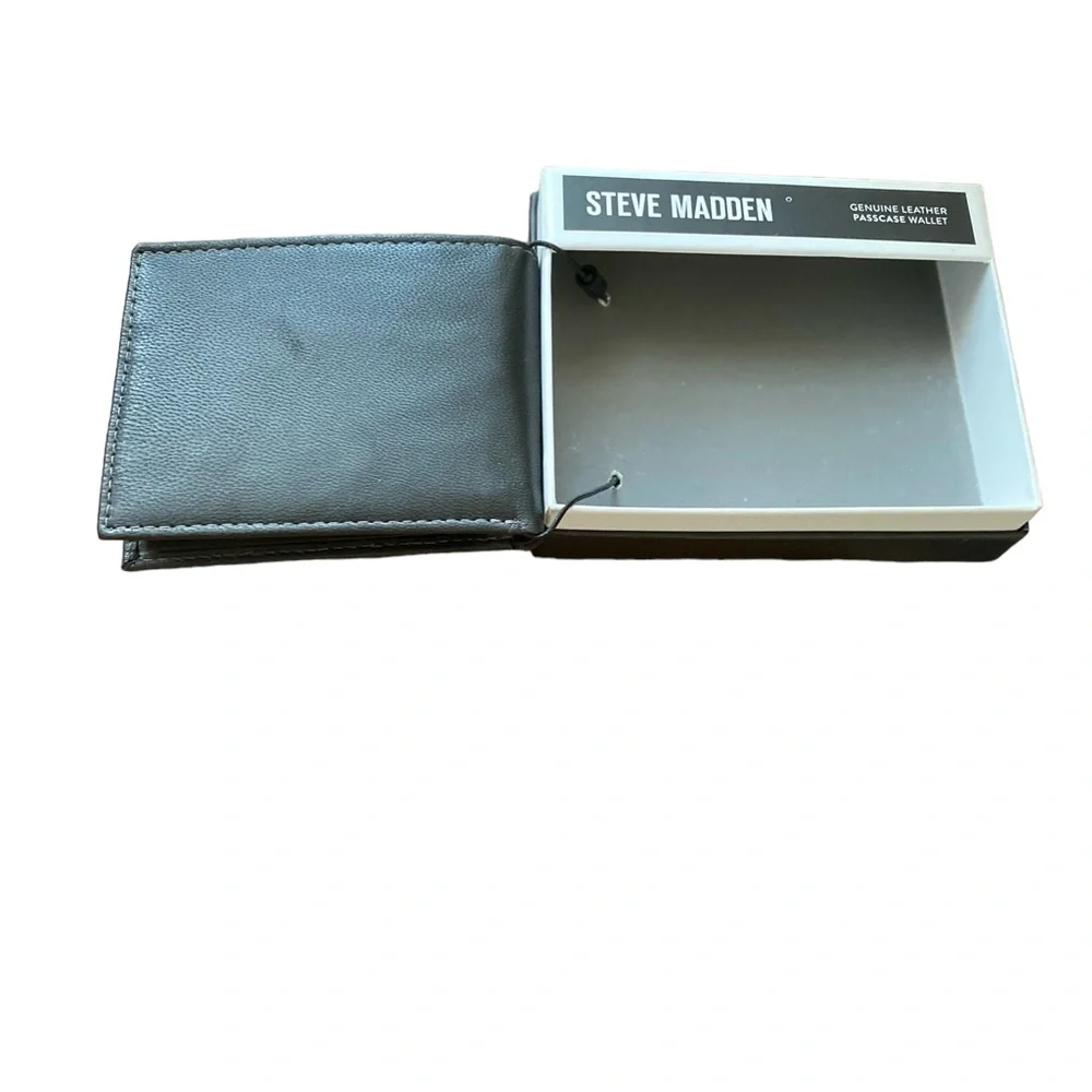Steve Madden Leather Wallet